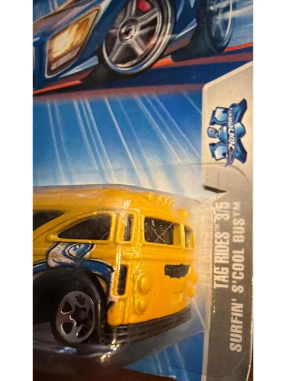 Hot Wheels diecast bus